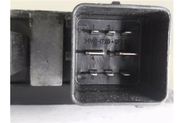 Recambio de caja precalentamiento para renault master iii combi 2.3 l1h1 3,0t referencia OEM IAM 8200558438A  