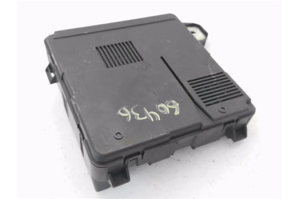 Recambio de caja fusibles/rele para renault megane ii sedán (lm0/1_) 1.5 dci referencia OEM IAM 8200306033A S118399300J 