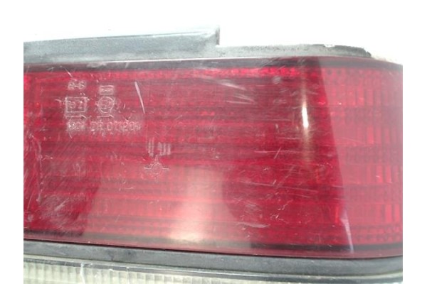 Recambio de piloto trasero derecho para peugeot 405 berlina referencia OEM IAM 635192  