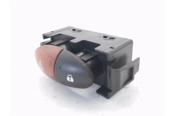 Recambio de interruptor luces emergencia para renault master iii combi 2.3 l1h1 3,0t referencia OEM IAM E3160101  
