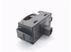 Recambio de interruptor luces emergencia para renault master iii combi 2.3 l1h1 3,0t referencia OEM IAM E3160101  