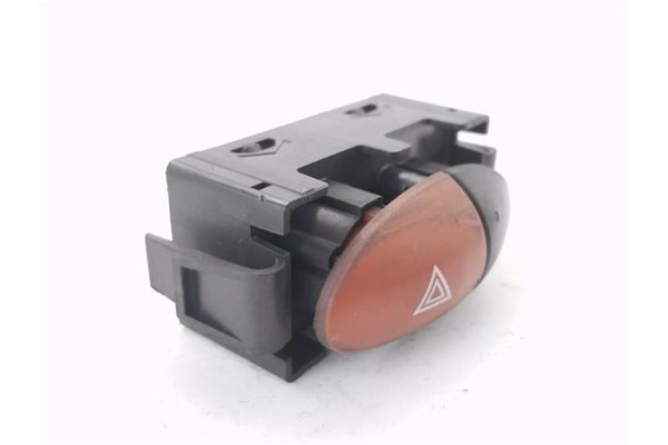 Recambio de interruptor luces emergencia para renault master iii combi 2.3 l1h1 3,0t referencia OEM IAM E3160101  
