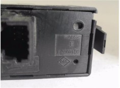 Recambio de interruptor luces emergencia para renault master iii combi 2.3 l1h1 3,0t referencia OEM IAM E3160101  