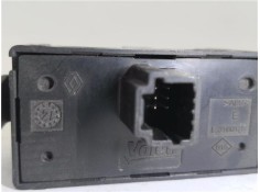 Recambio de interruptor luces emergencia para renault master iii combi 2.3 l1h1 3,0t referencia OEM IAM E3160101  
