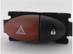 Recambio de interruptor luces emergencia para renault master iii combi 2.3 l1h1 3,0t referencia OEM IAM E3160101  