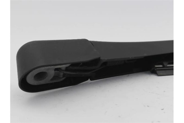 Recambio de brazo limpiaparabrisas trasero para ford fiesta vi 1.25 referencia OEM IAM 8A61A17K441AE  