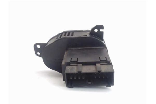 Recambio de mando de luces para ford focus berlina (cb4) referencia OEM IAM 04052524  