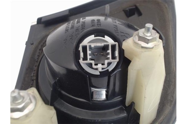 Recambio de piloto porton trasero derecho para mazda 3 berlina (bk) 2.0 cd sportive xcite referencia OEM IAM   