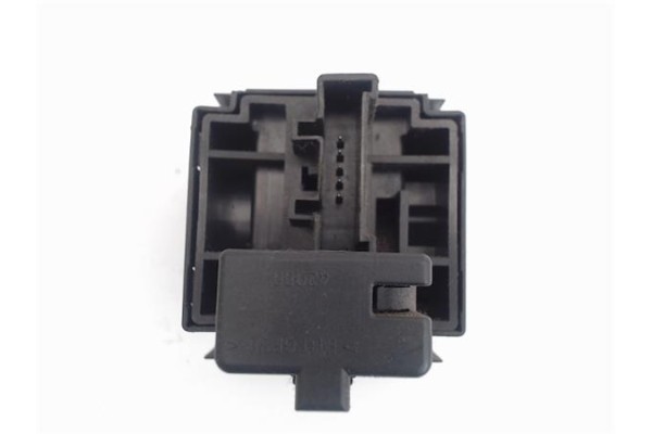 Recambio de mando de luces para renault scenic ii (jm) referencia OEM IAM 8200121805B  