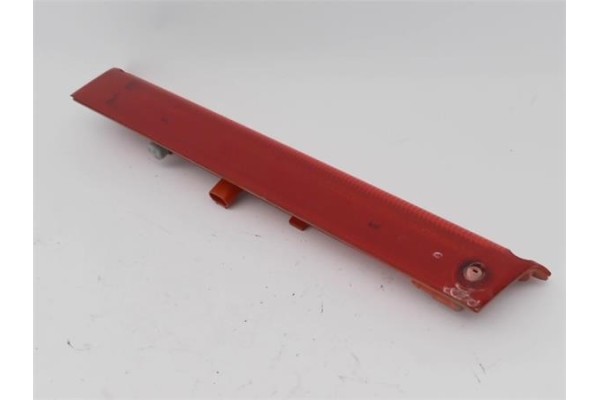 Recambio de luz central de freno para ford fiesta vi 1.25 referencia OEM IAM 8A6113A613AK  