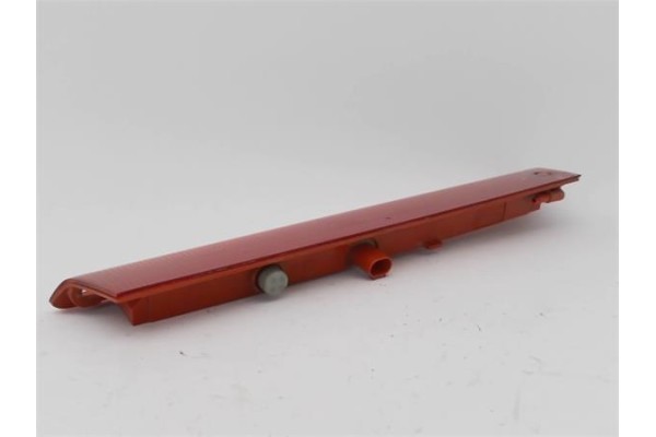Recambio de luz central de freno para ford fiesta vi 1.25 referencia OEM IAM 8A6113A613AK  