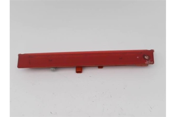 Recambio de luz central de freno para ford fiesta vi 1.25 referencia OEM IAM 8A6113A613AK  