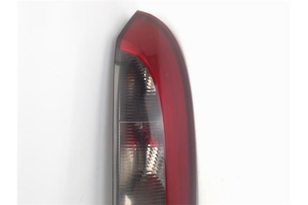 Recambio de piloto trasero derecho para opel corsa c 1.3 cdti referencia OEM IAM 09114337  