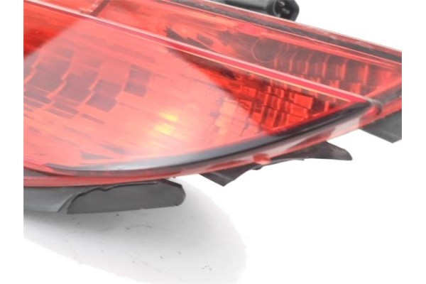 Recambio de piloto antiniebla trasero izquierdo para fiat punto / grande punto (199) 1.4 referencia OEM IAM 51718012  