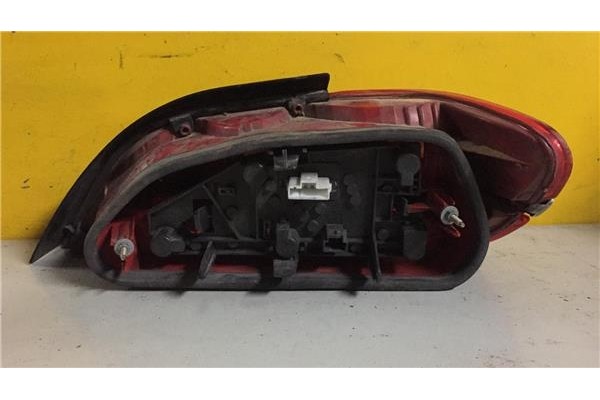Recambio de piloto trasero izquierdo para peugeot 406 berlina (s1/s2) 2.2 sr pack referencia OEM IAM   