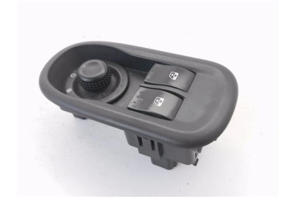 Recambio de mando elevalunas delantero izquierdo para renault master iii combi 2.3 l1h1 3,0t referencia OEM IAM 8200637849  