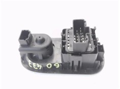 Recambio de mando elevalunas delantero izquierdo para renault master iii combi 2.3 l1h1 3,0t referencia OEM IAM 8200637849  