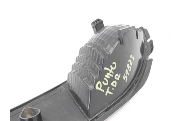 Recambio de piloto antiniebla trasero derecho para fiat punto / grande punto (199) 1.4 referencia OEM IAM 51718011  