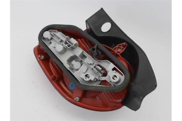 Recambio de piloto trasero izquierdo para renault modus i 1.5 dci (fp0f, jp0f) referencia OEM IAM 8200538786  