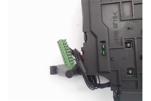 Recambio de mando limpiaparabrisas para renault scenic ii (jm) referencia OEM IAM 7701069597  