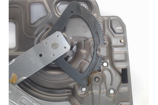 Recambio de elevalunas electrico trasero derecho para hyundai trajet (fo) referencia OEM IAM   