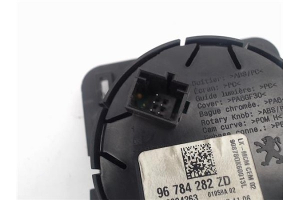 Recambio de mando multifuncion para peugeot 2008 1.6 hdi referencia OEM IAM 96784282ZD  