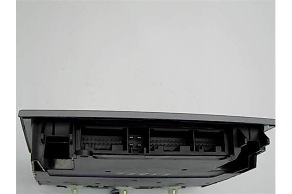 Recambio de luz delantero central techo para bmw serie 1 berlina (e81/e87) 2.0 118d referencia OEM IAM 9180007001 1000241402 