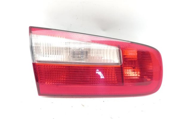 Recambio de piloto interior izquierdo para renault laguna ii (bg0) 1.6 16v (bg0a, bg0l) referencia OEM IAM 8200002475  820000247