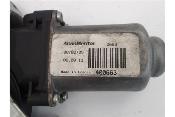 Recambio de mecanismo elevalunas delantero izquierdo para peugeot 208 1.4 active referencia OEM IAM 400663  