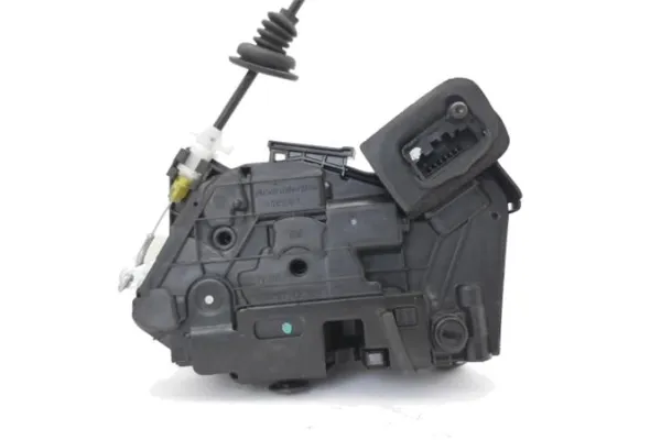 Recambio de cierre electromagnetico trasero derecho para volkswagen polo v (6r1) 1.4 advance referencia OEM IAM 5K4839016F  