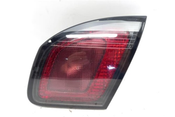 Recambio de piloto interior derecho para nissan primera berlina (p11) 2.0 td referencia OEM IAM 89020317  