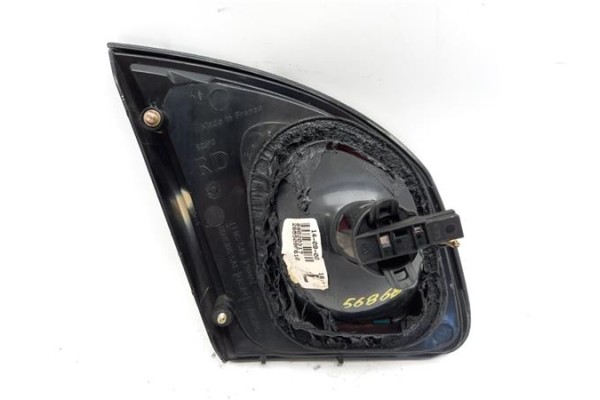 Recambio de piloto interior derecho para nissan primera berlina (p11) 2.0 td referencia OEM IAM 89020317  