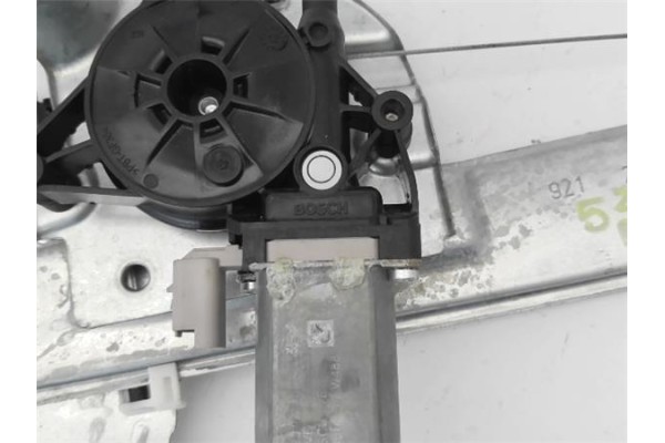 Recambio de elevalunas electrico delantero derecho para peugeot 2008 1.2 access referencia OEM IAM 9673154380  