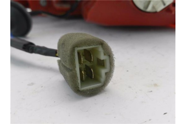 Recambio de piloto trasero izquierdo para chevrolet lacetti 1.6 cdx referencia OEM IAM 96387724  