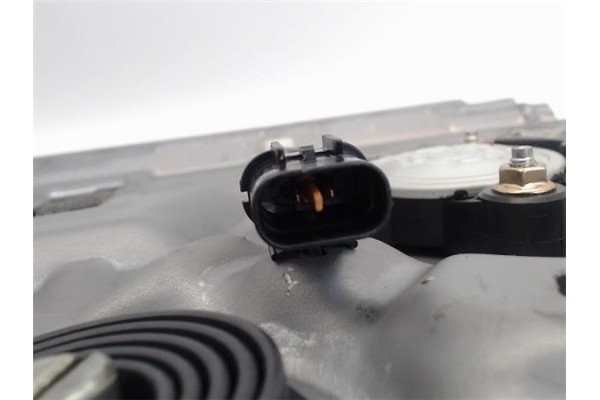 Recambio de elevalunas electrico trasero derecho para hyundai santa fe (sm) referencia OEM IAM 9882026200  