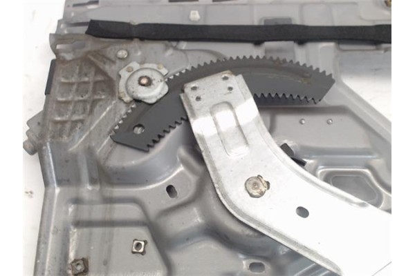 Recambio de elevalunas electrico trasero derecho para hyundai santa fe (sm) referencia OEM IAM 9882026200  