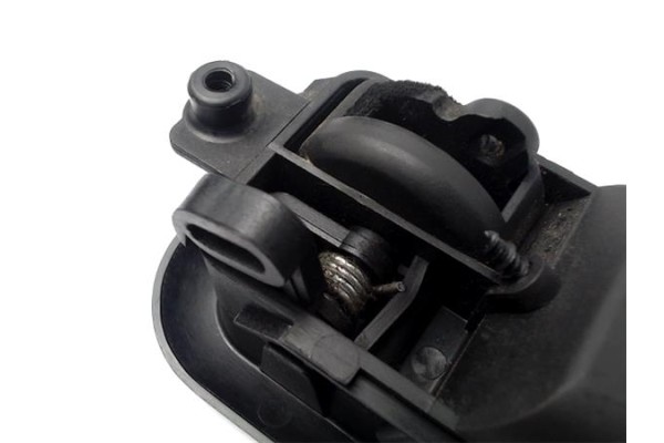 Recambio de manilla int. puerta trasero derecha para ford escort berlina 1.6 laser referencia OEM IAM 86ABA226000  