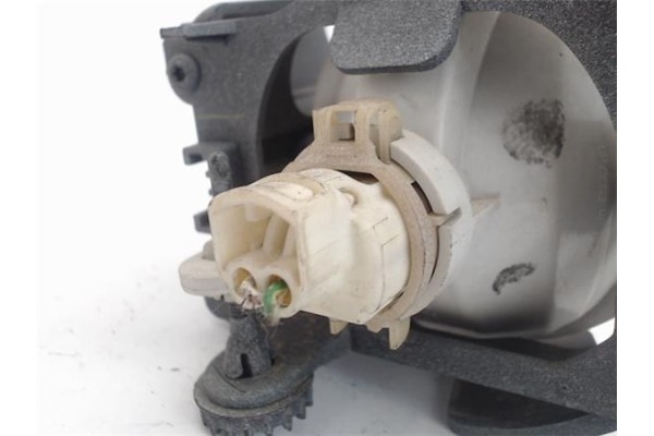 Recambio de faro antiniebla derecho para peugeot 208 1.4 active referencia OEM IAM 9675450980 2903284 