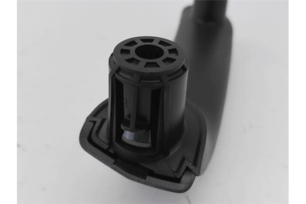 Recambio de asidero puerta trasero izquierda para peugeot 2008 1.2 access referencia OEM IAM 96555518VV  