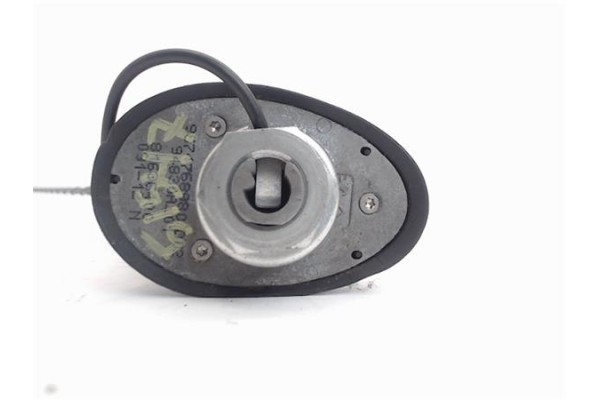 Recambio de antena electrica para peugeot 208 1.4 active referencia OEM IAM 81606400 9674768980002 