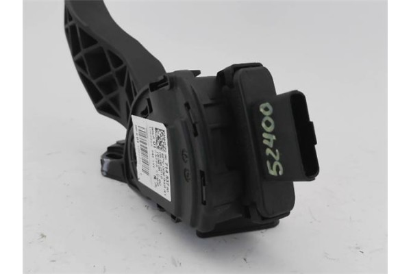 Recambio de pedal embrague para peugeot 2008 1.2 access referencia OEM IAM 2127EJ  