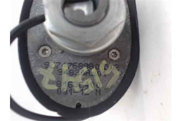 Recambio de antena electrica para peugeot 208 1.4 active referencia OEM IAM 81606400 9674768980002 