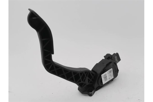 Recambio de pedal embrague para peugeot 2008 1.2 access referencia OEM IAM 2127EJ  