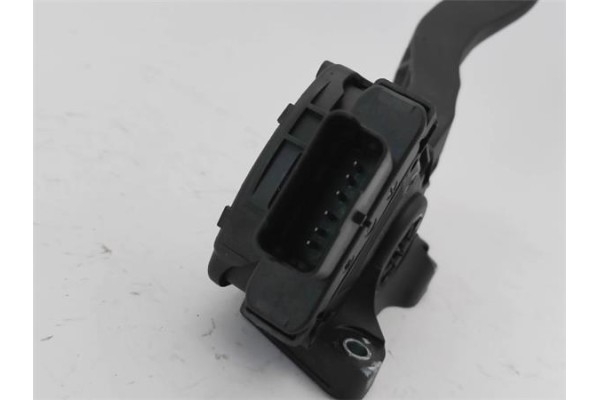 Recambio de pedal embrague para peugeot 2008 1.2 access referencia OEM IAM 2127EJ  