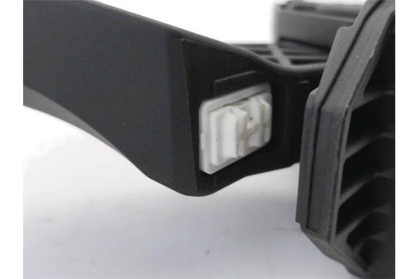 Recambio de pedal embrague para peugeot 2008 1.2 access referencia OEM IAM 2127EJ  
