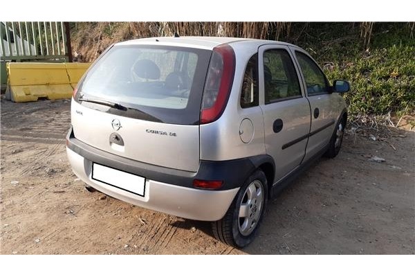 opel corsa c del año 2001
