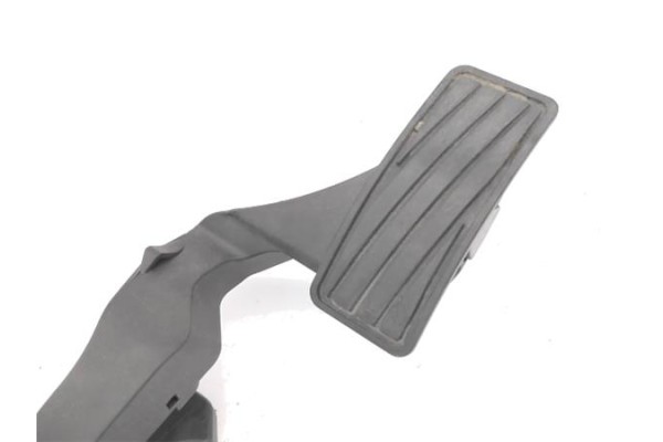 Recambio de potenciometro pedal gas para fiat sedici (189) 1.9 jtd 8v 120 emotion referencia OEM IAM 71768378 4940079J90 