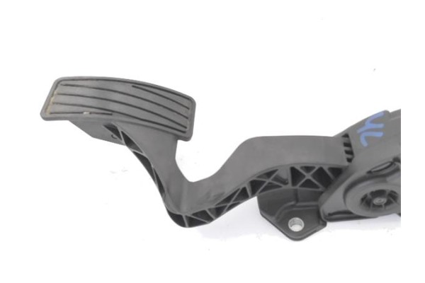 Recambio de potenciometro pedal gas para fiat sedici (189) 1.9 jtd 8v 120 emotion referencia OEM IAM 71768378 4940079J90 