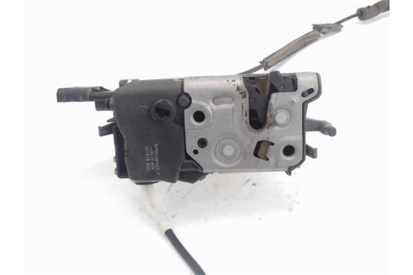 Recambio de cierre electromagnetico delantero derecho para peugeot partner tepee 1.6 hdi referencia OEM IAM 828405 9836252580 