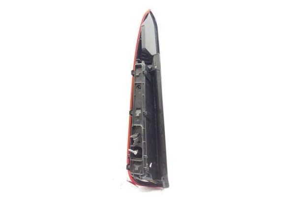 Recambio de piloto trasero derecho para ford fusion (cbk) 1.4 tdci referencia OEM IAM 1324515 2202389 1218032 , FORD